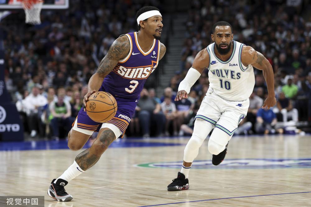 这让人对他 这让人对他